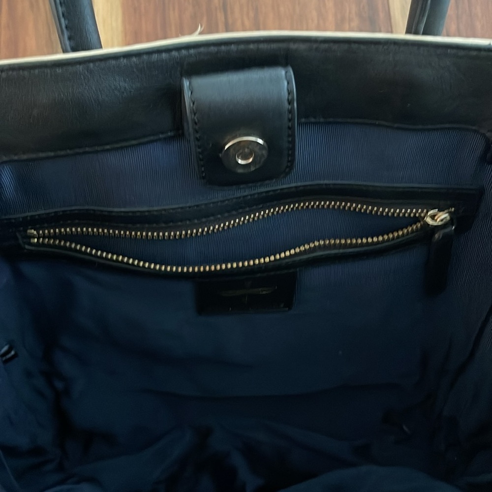 Pour La Victoire Large Butler Gorgeous Leather Tote Handbag. P1250 - Picture 10 of 16